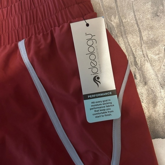 Ideology shorts performance - Picture 3 of 8